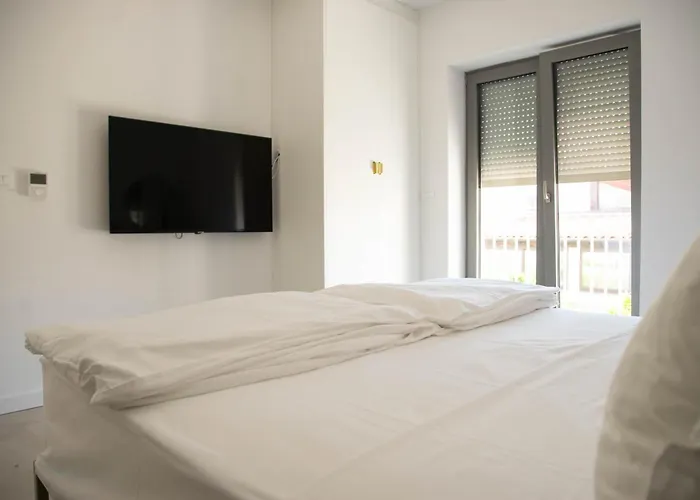A-Seven Apartments