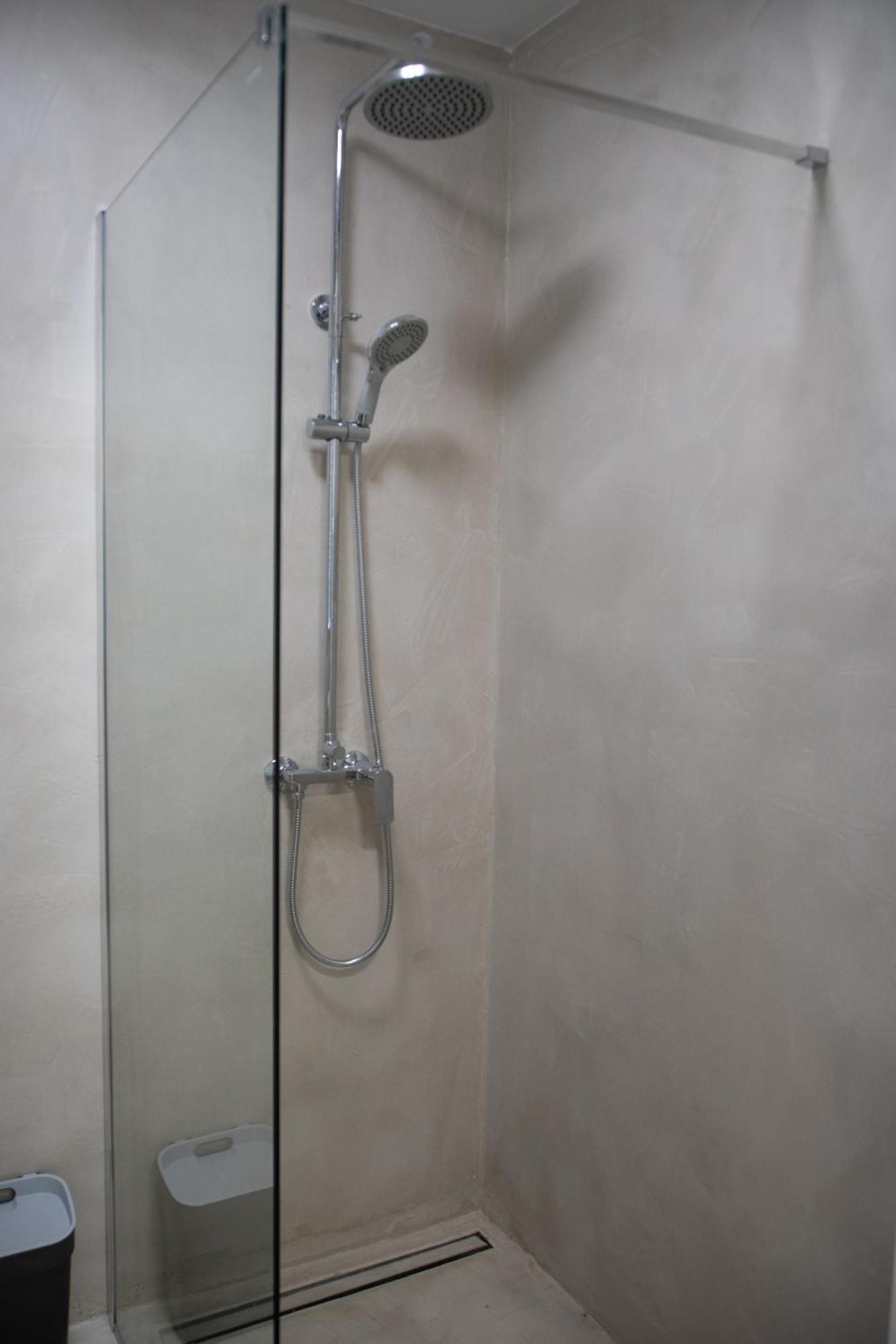 A-seven Apartment *