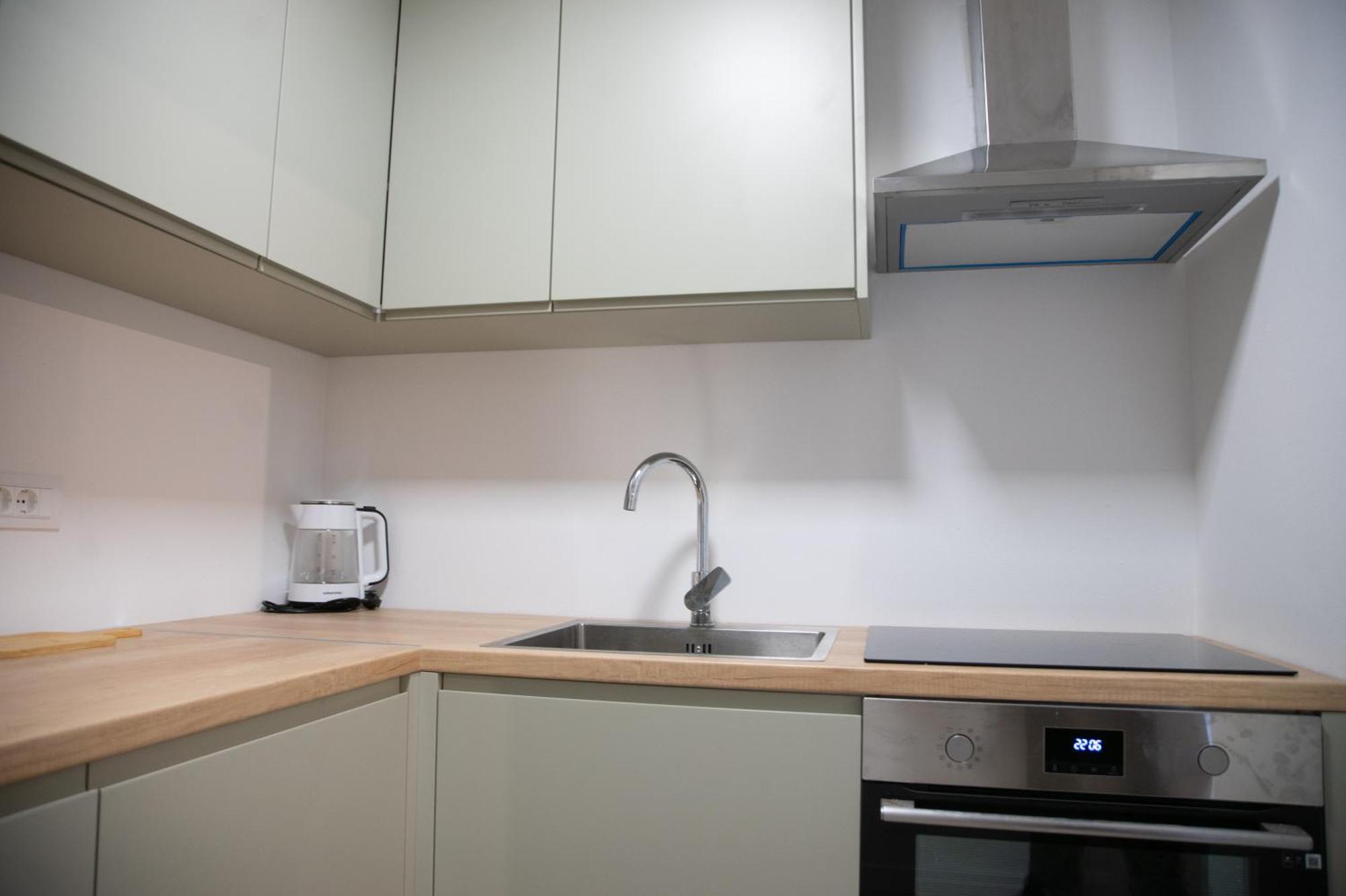 A-seven Apartment *