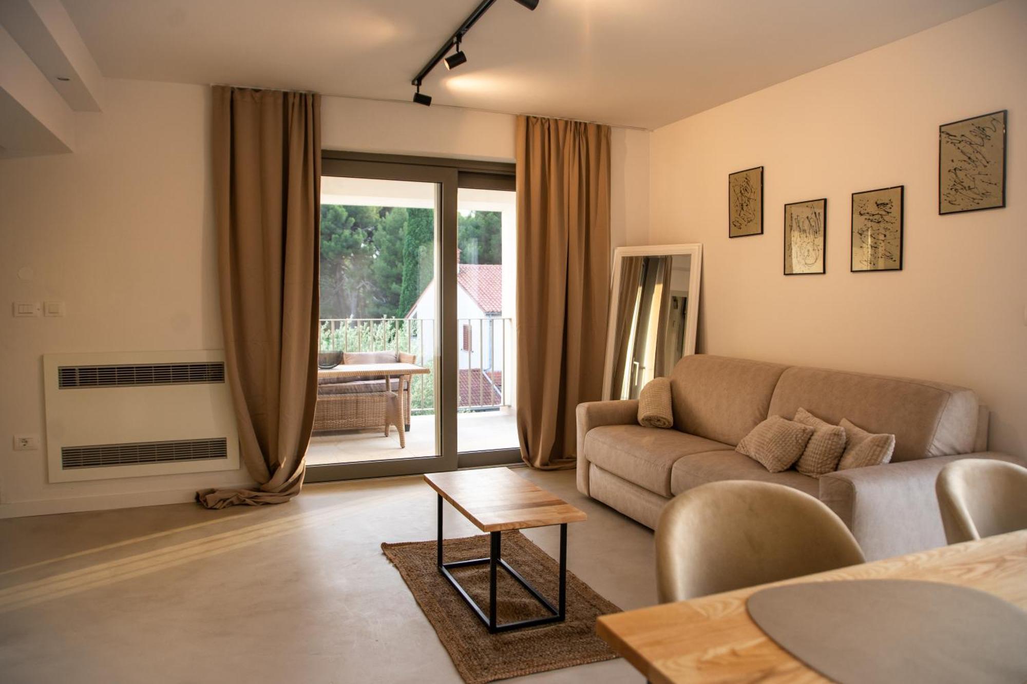 A-seven Apartment