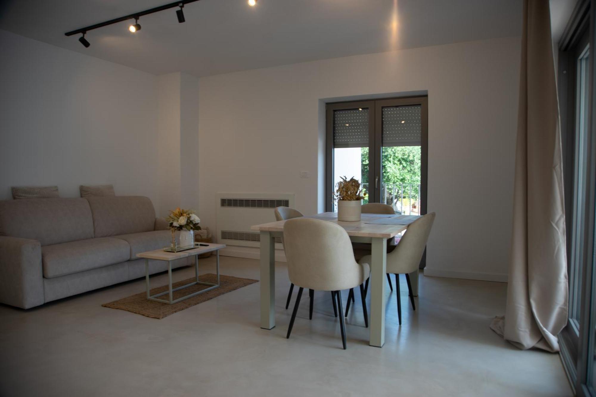 Apartment A-seven