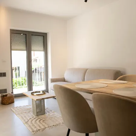 A-Seven Apartments Rovinj Exterior photo